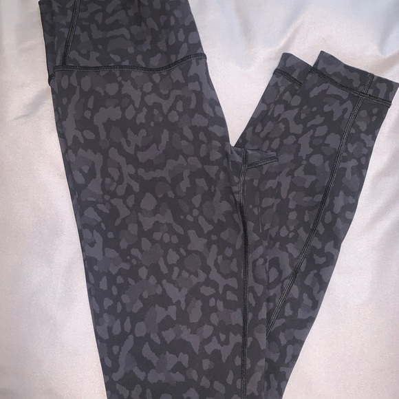Lululemon leggings (size 4) - Picture 2 of 2